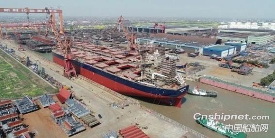 新时代造船2艘208000吨散货船相继出坞