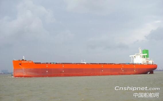 外高桥造船第二艘21万吨散货船完成海试