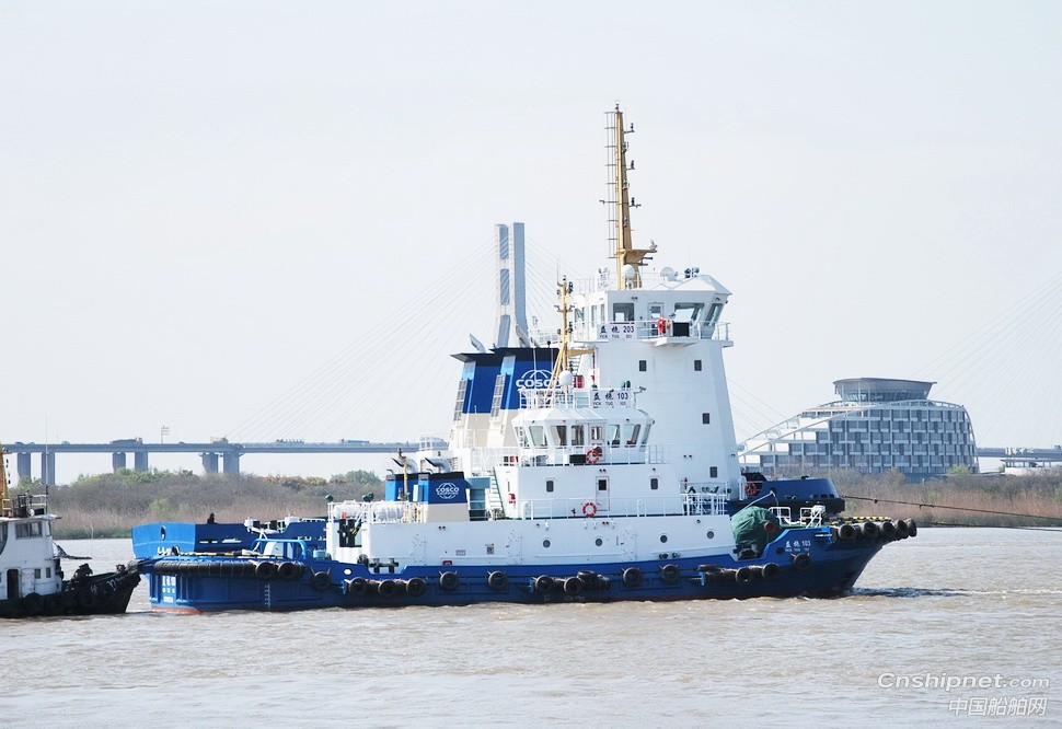 镇江船厂交付几内亚铝土矿项目第四批次两艘船