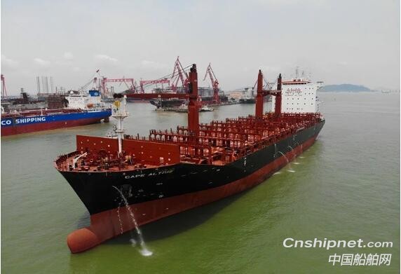 黄埔文冲首艘支线2700箱集装箱船开始海试