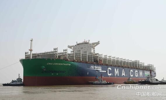 江南造船同日实现两船出坞两船起浮