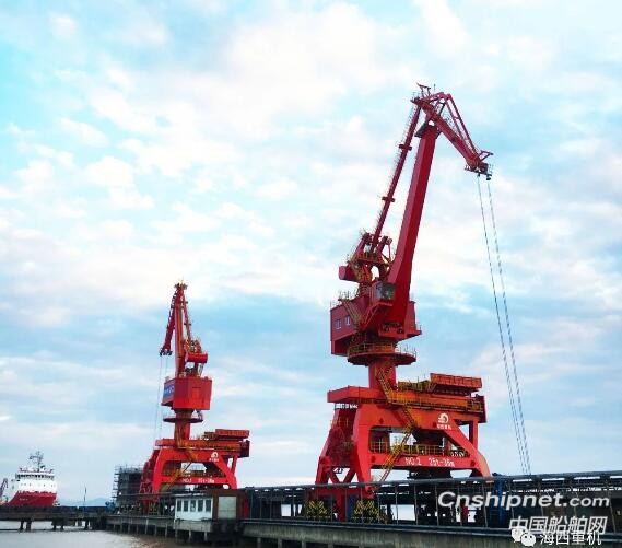 海西重机2台25T-36M带斗门机顺利交付