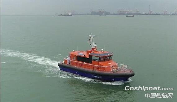 英辉南方2艘全铝合金单体高速引航船顺利完成试航