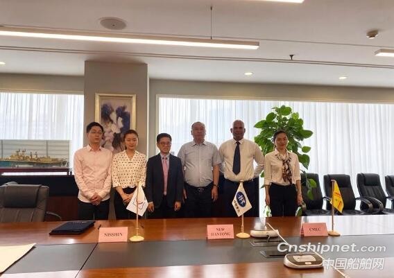 韩通船舶重工82K散货轮成功签字交付