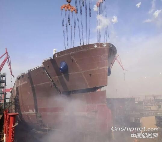 沪东中华LNG项目首船H1827A船完成主甲板贯通