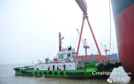 扬子鑫福造船2艘208000DWT散货船顺利出坞