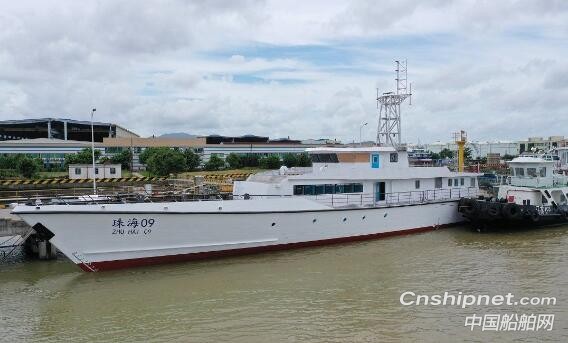 江龙船艇交通应急和海洋执法船“珠海09”顺利下水