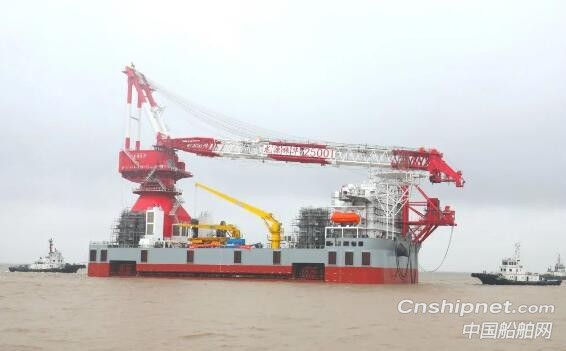 振华重工一海上风电安装平台一绞吸式挖泥船顺利下水