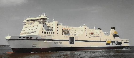 金陵船舶首艘866客位豪华滚装船上船台