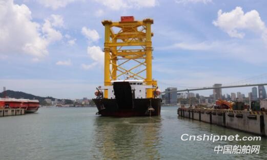 厦船重工抱桩器成功落驳交付