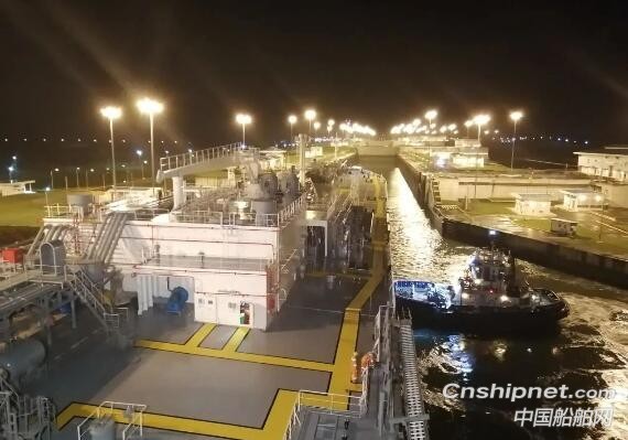 江南造船84000立方米液化气船“中燃荣耀”正式签字交付