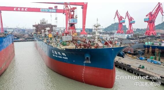 广船国际6.49万吨原油船2号船“北海鲲鹏”号命名交付