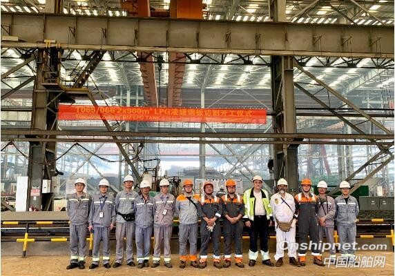 南通中集太平洋海工900m3LPG液罐钢板切割开工
