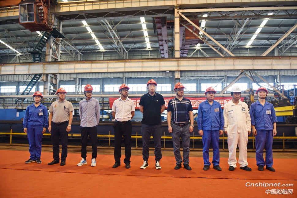 镇江船厂2艘3824kW公共应急消防船顺利开建