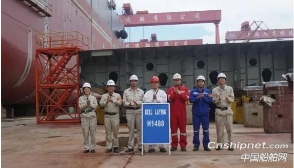 上海外高桥造船2天内实现5船大节点