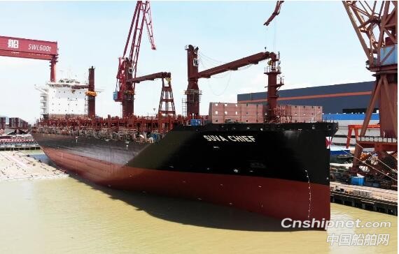 黄埔文冲2750TEU集装箱船3#船顺利出坞