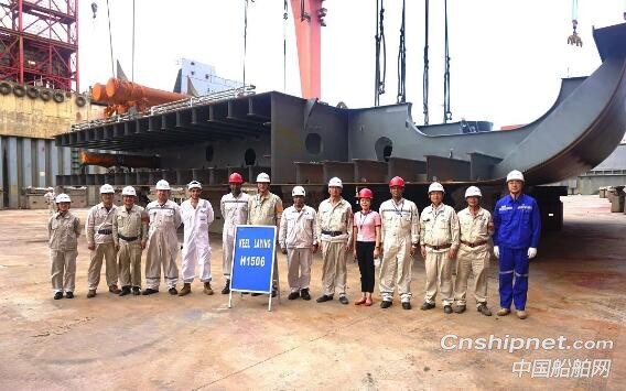 上海外高桥造船2天内实现5船大节点