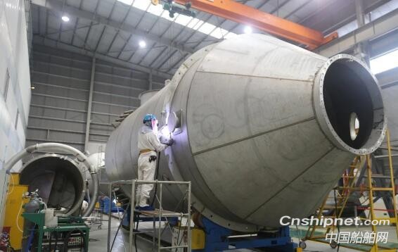 南通远洋配套“COSSACKE”船舶尾气脱硫系统顺利交付