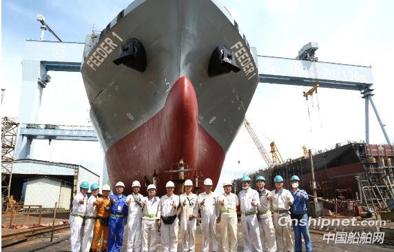 广东中远海运重工第9艘1750TEU集装箱船顺利下水
