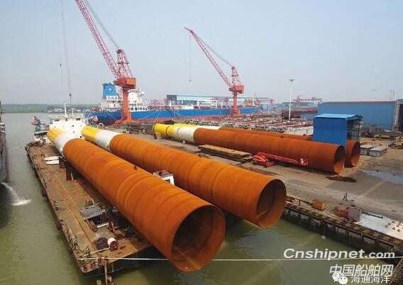 江苏海通海洋苏交控如东H5海上风电项目两根钢管桩顺利交付