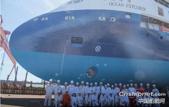 招商工业极地探险邮轮4号船“海洋探险号”下水