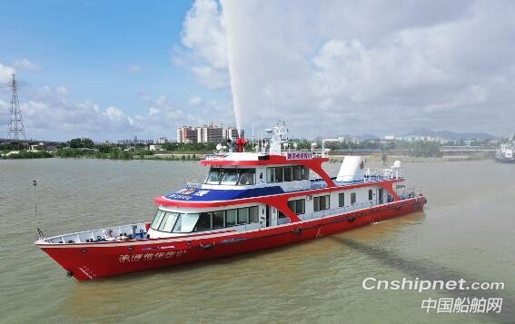 重庆市消防救援总队40米级指挥艇“渝消救指挥01”顺利交付