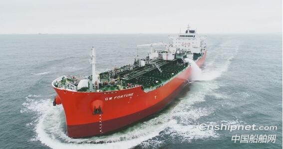 中船澄西2号55600吨化学品/成品油轮命名交付