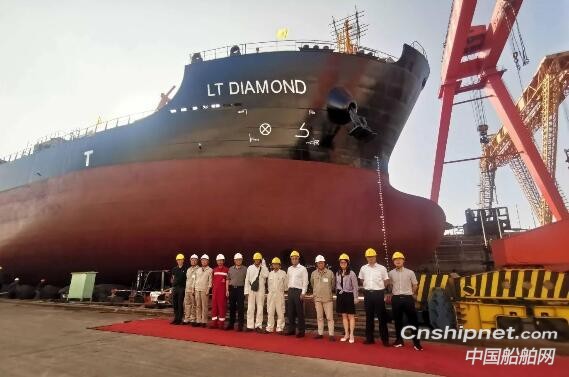大洋海装第二艘13000DWT化学品船顺利下水