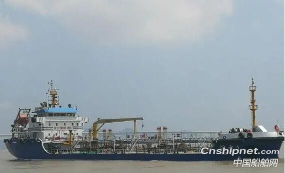 浙江自贸试验区船用燃料供油“舟山船型”首制船正式投运