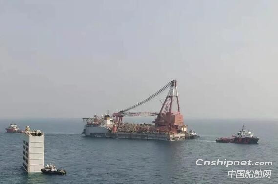 中远海运特运一艘大型铺管船“蓝疆”号踏上回国的旅程