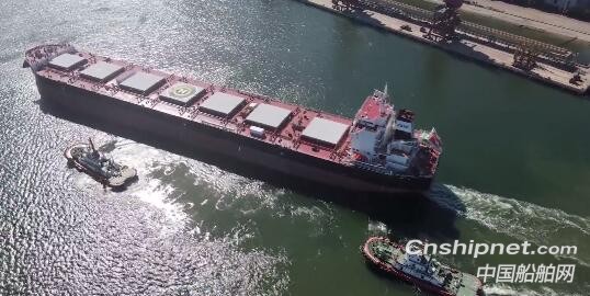 新港船舶重工82000吨散货船8号船开始试航