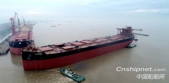 新时代造船2艘208000吨散货船相继下水